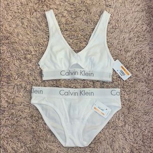NWT Calvin Klein bra and underwear set